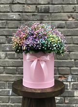 Цветочная композиция из Гипсофила и Розы в шляпной коробке в Подколодновке