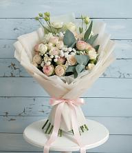 Букет цветов из:  Розы и Лизиантусы в Подколодновке