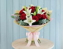 Букет цветов из:  Лилии и Розы в Подколодновке