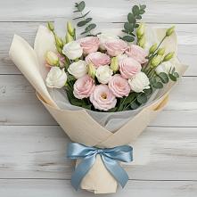 Букет цветов из:  Лизиантусы #REPLACE_PRED# Подколодновке