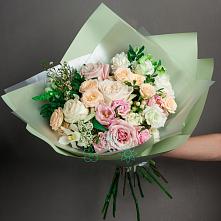 Букет цветов из:  Лизиантусы, Розы и Гвоздики #REPLACE_PRED# Подколодновке