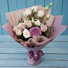 Букет цветов из:  Розы и Лизиантусы в Подколодновке