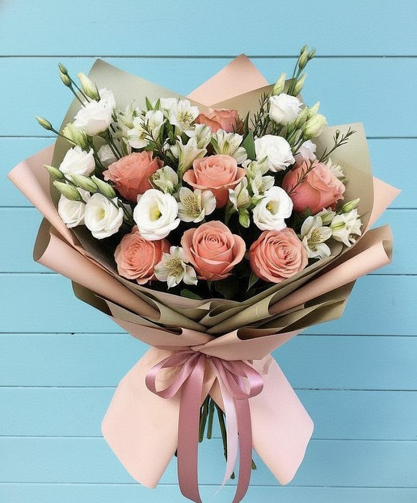 Букет цветов из: Розы, Альстромерии и Лизиантусы в Подколодновке