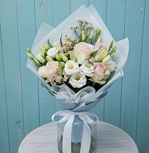 Букет цветов из:  Розы и Лизиантусы в Подколодновке