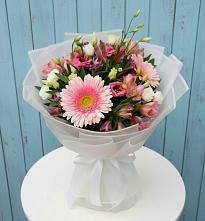 Букет цветов из:  Герберы, Альстромерии и Лизиантусы в Подколодновке
