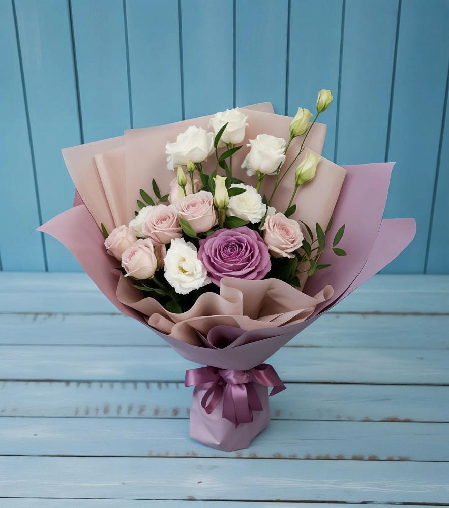 Букет цветов из: Розы и Лизиантусы в Подколодновке